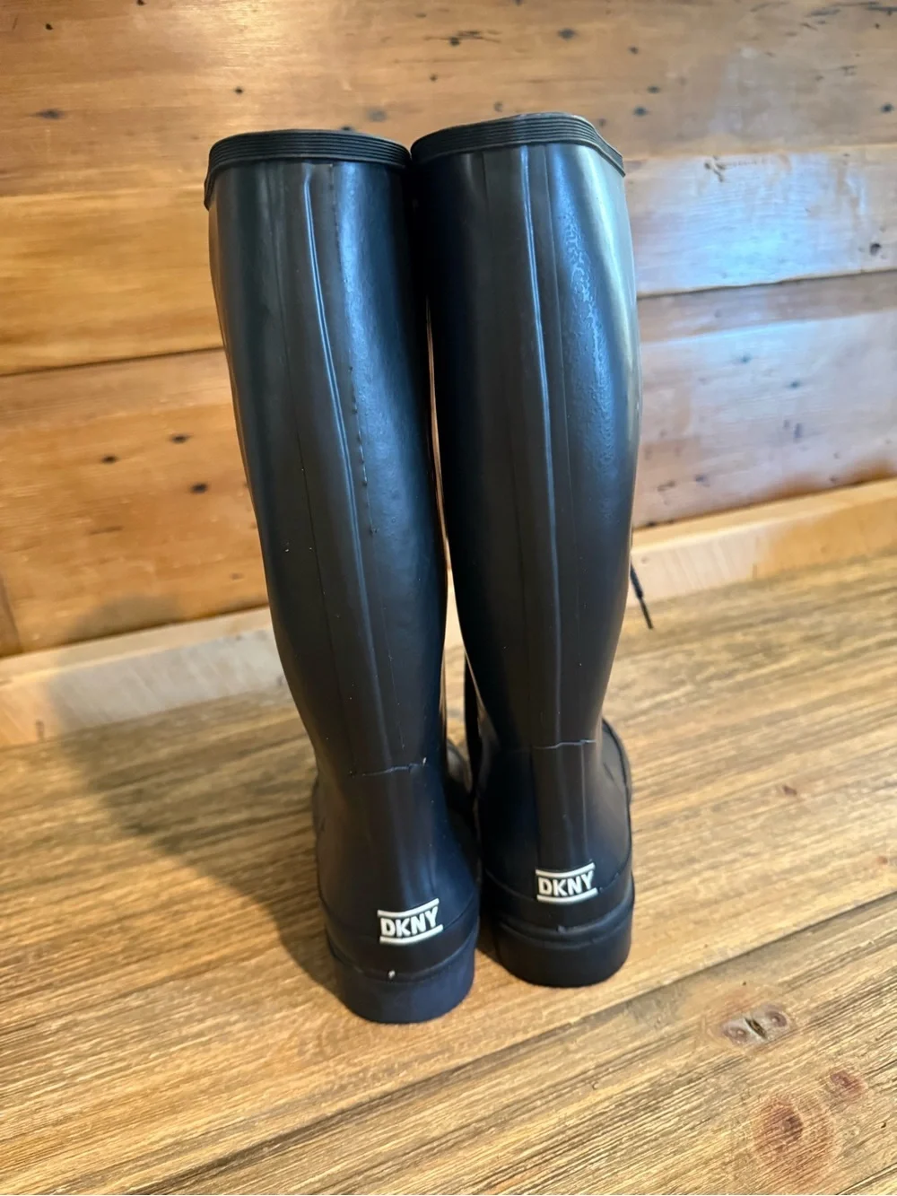 DKNY Women's Black Lace-Up rubber Boots